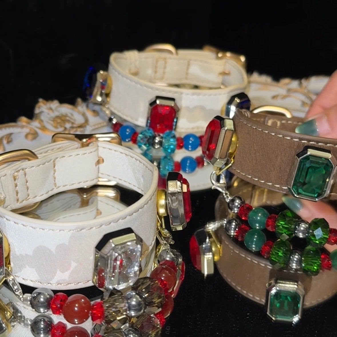 Crystal Magnetic Collar