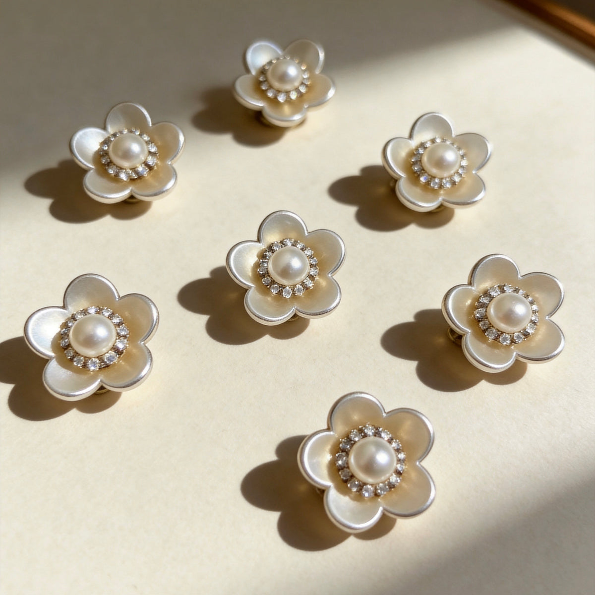 Flower Crystal Magnetic Pet Collar Charm